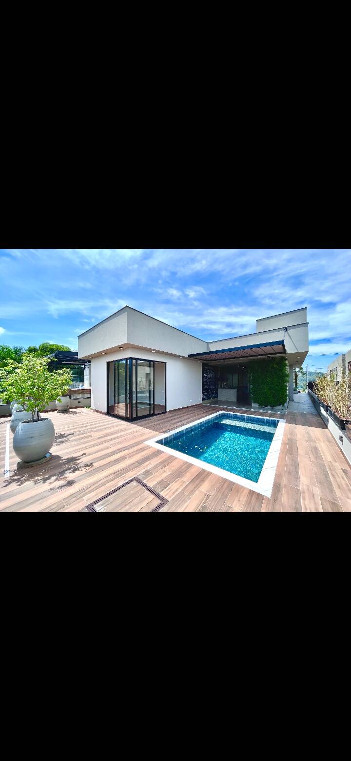 #1699 - Casa para Venda em Bragança Paulista - SP