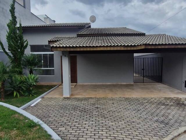 #2090 - Casa em Condomínio para Locação em Bragança Paulista - SP - 1